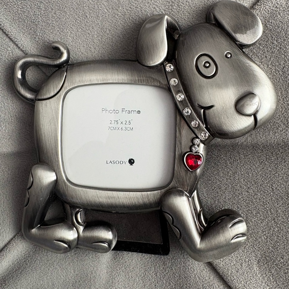 Lasody Dog Photo Frame - Silver with Red Heart Accent